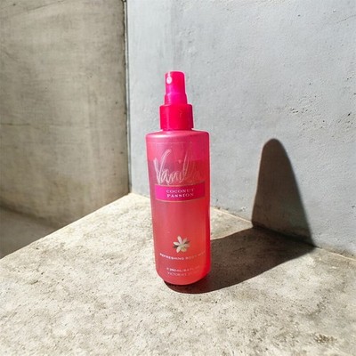 Victoria s Secret Vanilla Coconut Passion Refreshing Body Mist 8.4 Spray