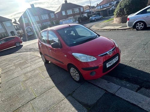 hyundai i10 / 88k / failed mot on rear pads - Picture 1 of 6