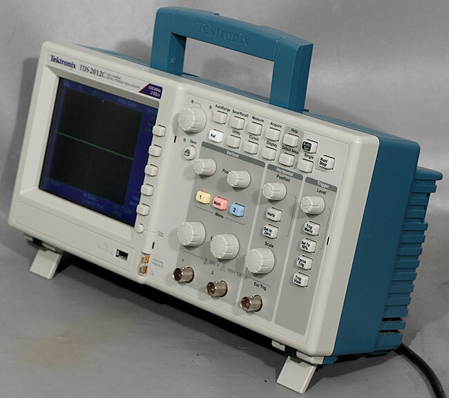 Tektronix TDS2012C/TDS 2012C 100 MHz 2 GS/s 2-Chan. Digital Tektronix TDS2012C/TDS 2012C 100 MHz 2 GS/s 2-Chan. Digital