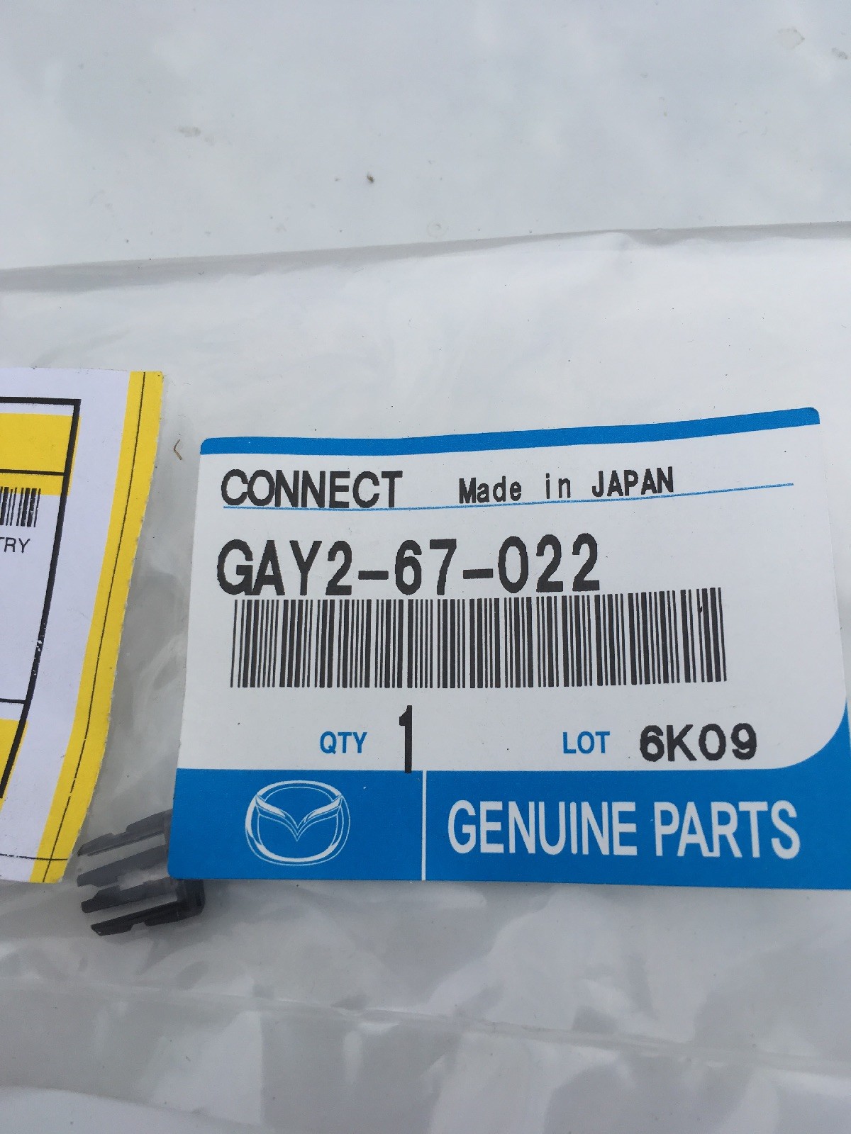 Genuine OEM Mazda Part Gay2-67-022 GAY267022 Button Lock Connect 