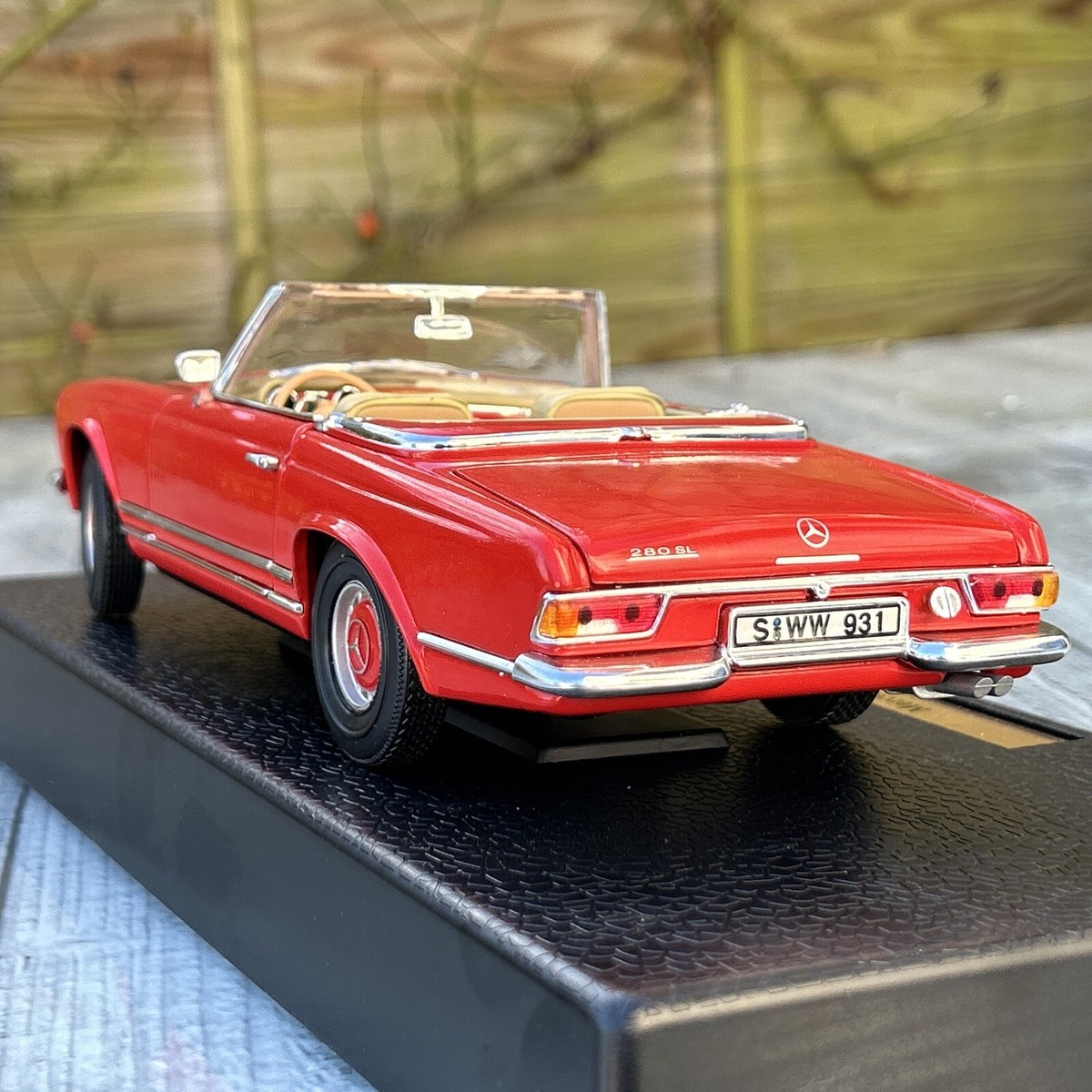 1:18 Anson Classic 1969 Mercedes-Benz 280 SL Convertible (W113