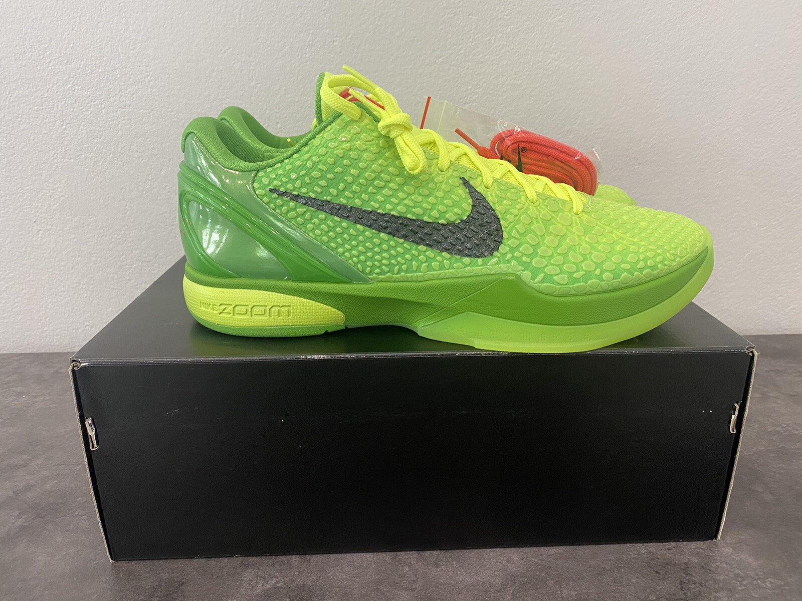 kobe grinch moletom com capuz