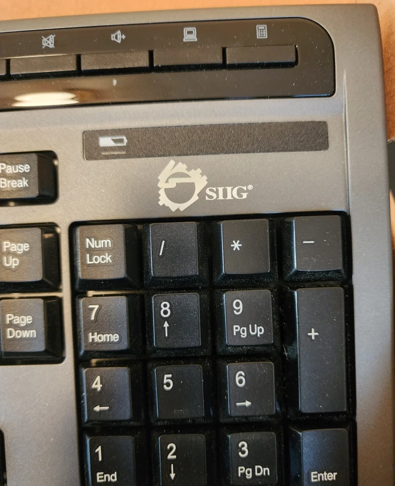 SIIG Brand New Wireless Multimedia Keyboard With Mouse And Connector - Image 2 of 4