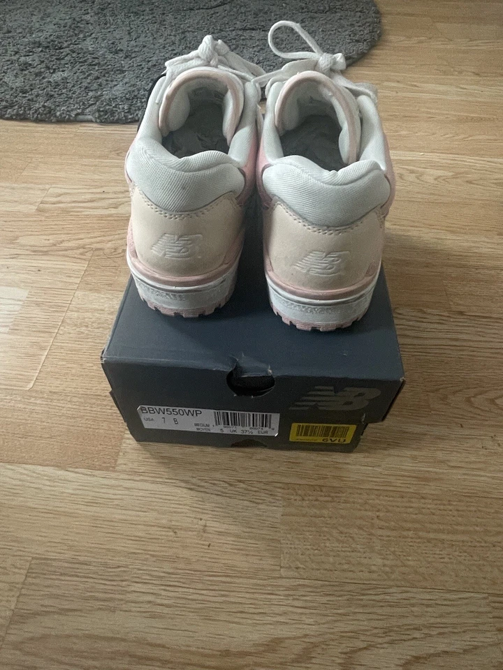Size 5- New Balance 550 Pink Sand White W - Image 2 of 3