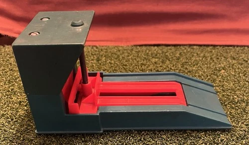 Vintage Fisher Price Little People Garage Car Lift  Plus 5 Cars # 930