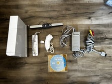 Nintendo Wii With Wii Sports, Controller, Nunchuck Sensor Bar, All Power Cables
