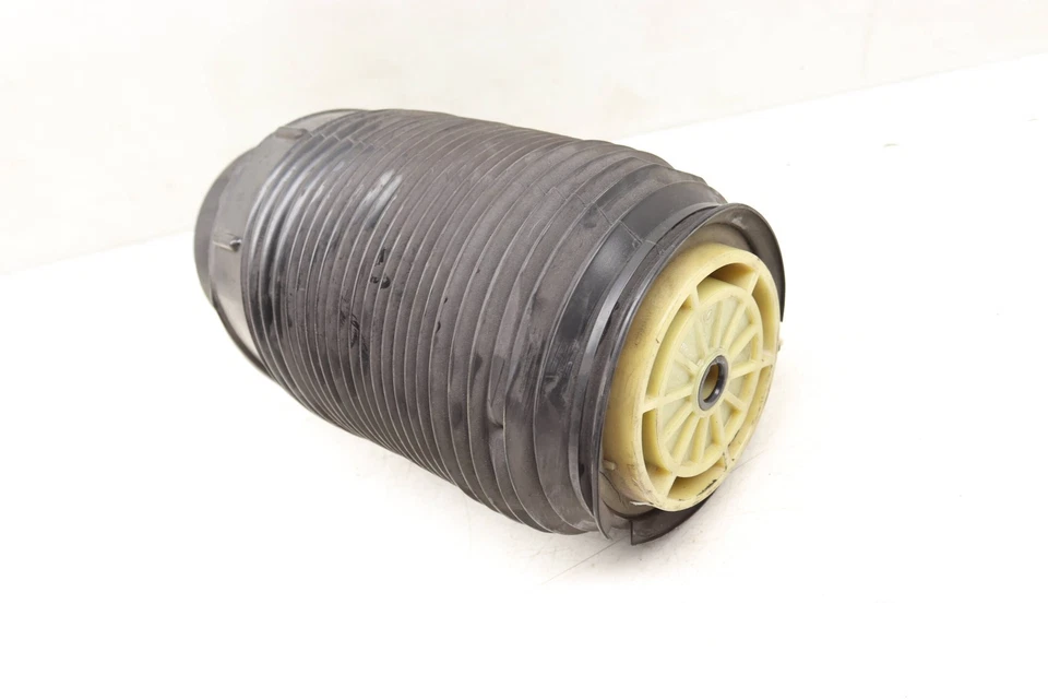 2014-2016 MERCEDES-BENZ E63 AMG S - REAR LEFT AIR RIDE / Suspension Spring - Image 2 of 4