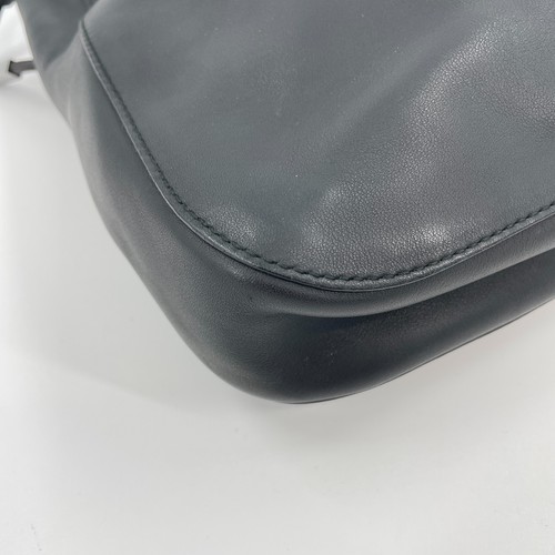 Auth GUCCI Vintage Black Leather Made in Italy One Shoulder Bag JX887 - Picture 7 of 19