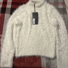 WOMEN’S CREWNECK EYELASH SWEATER-FUTURE COLLECTIVE CREAM XXS Soft New w Tags