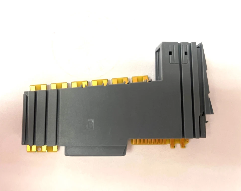 B&R X20CM8281 Canales digitales y analógicos Módulo mixto universal Módulo X20 Foto 2 de 4