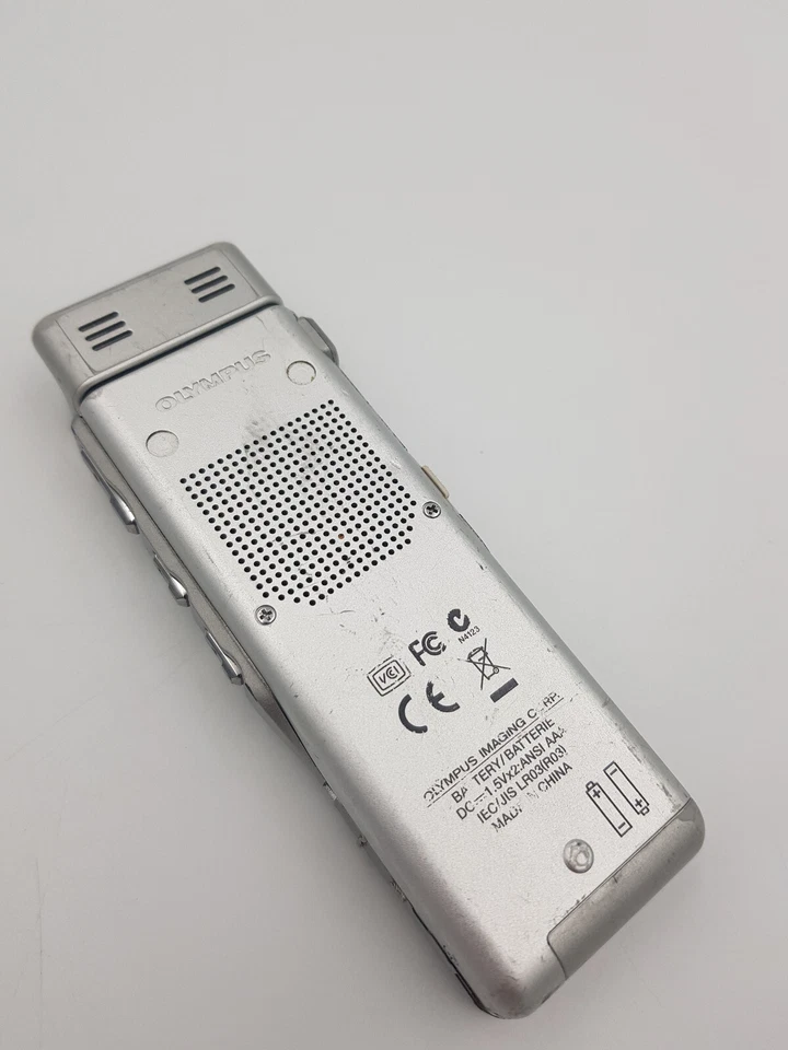 Olympus DS-40 Digital Voice Recorder Dictaphone Dictation Handheld Machine USB - Image 4 of 4