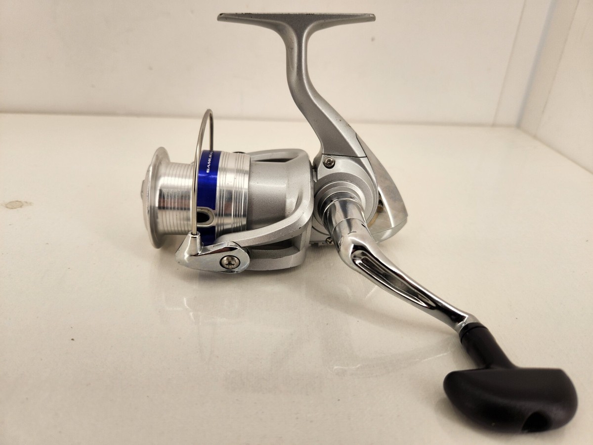 Daiwa Samurai Spinning Fishing Reel 2500B Silver Blue R/L