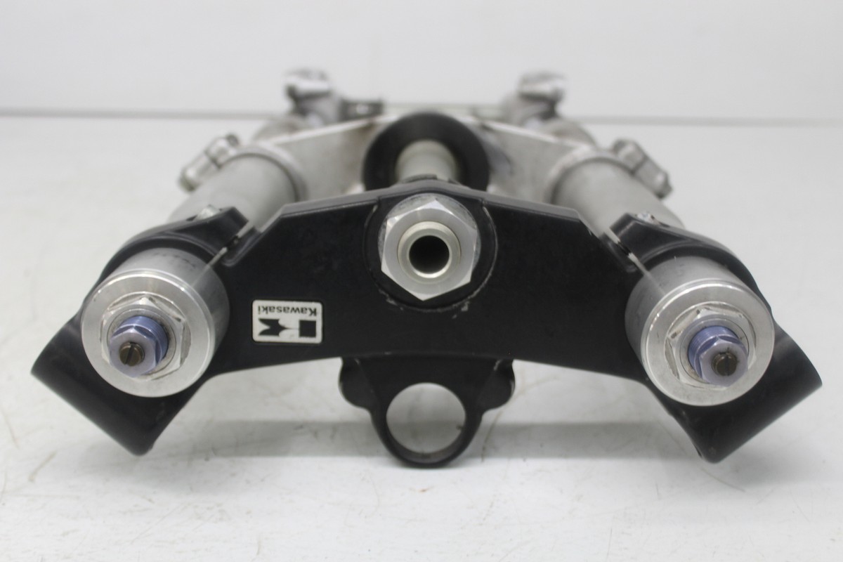 02-05 KAWASAKI NINJA ZX12R FRONT END FORKS TRIPLE TREE CLAMP