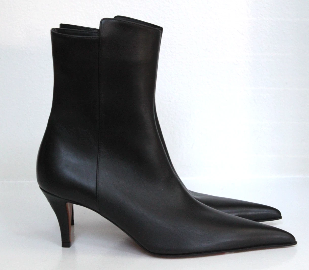 Alexander McQueen — sz 10 / 40.5 Alexander McQueen Black Leather Birdee Point Toe Ankle Boot Shoes