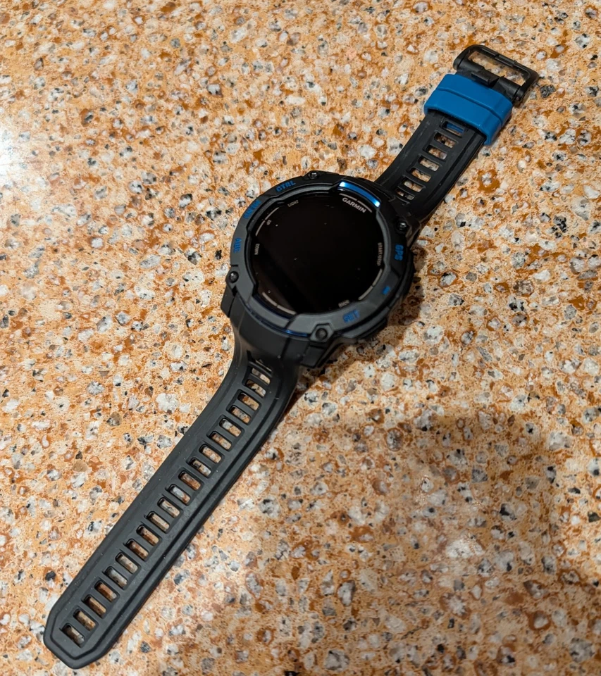 Garmin Instinct 3 AMOLED 50 мм - Изображение 2 из 4