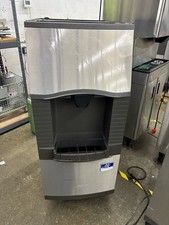 Manitowoc SPA160 180lb Hotel Ice Dispenser 22"