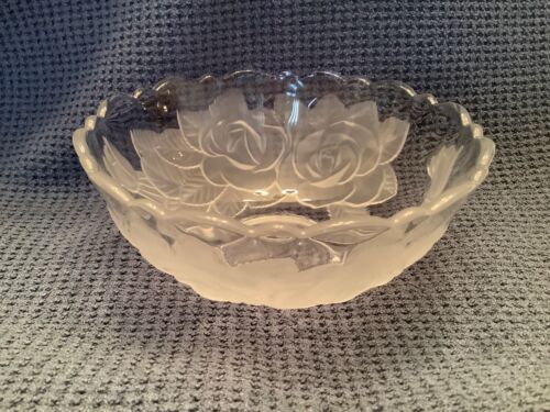 Studio Nova Serving Bowl Crystal Japan Clear Frosted Floral Clamshell Rim 5.5"D - Picture 2 of 4
