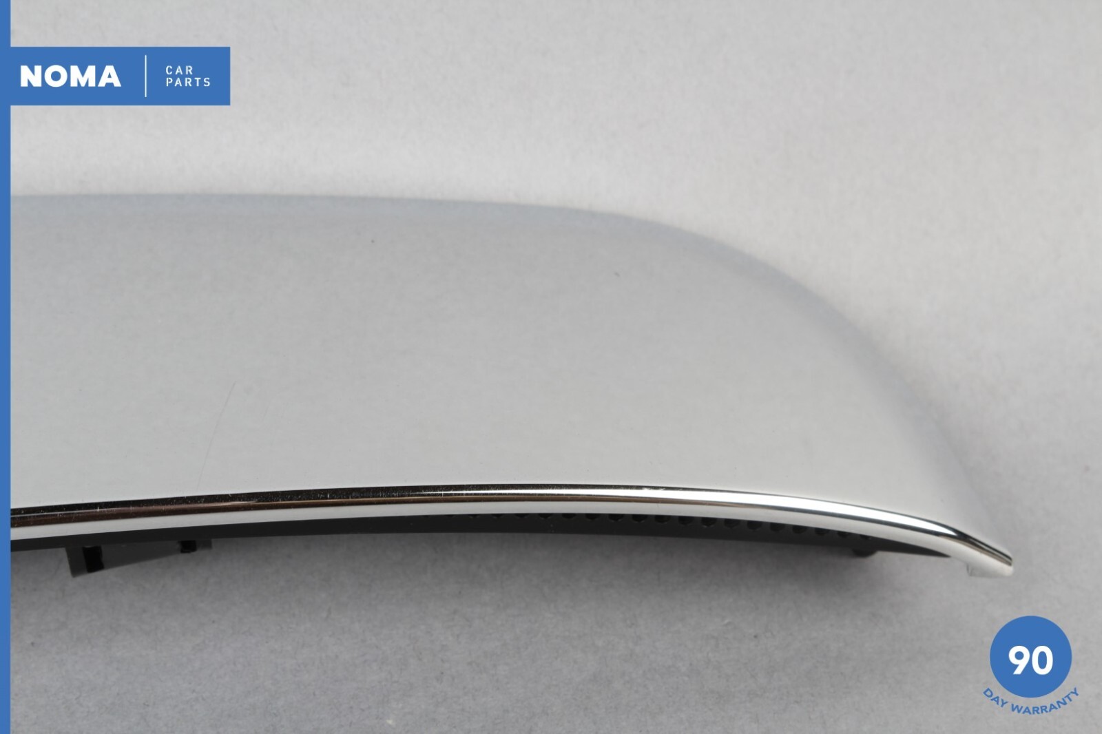 0809 Jaguar XJ8 X358 Front Right Passenger Side Fender Vent Finisher