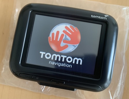 TomTom GO 700 Customised Maps Automotive GPS Receiver
