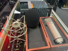 Neumann U87 Ai Microphone & Shock Mount With Box