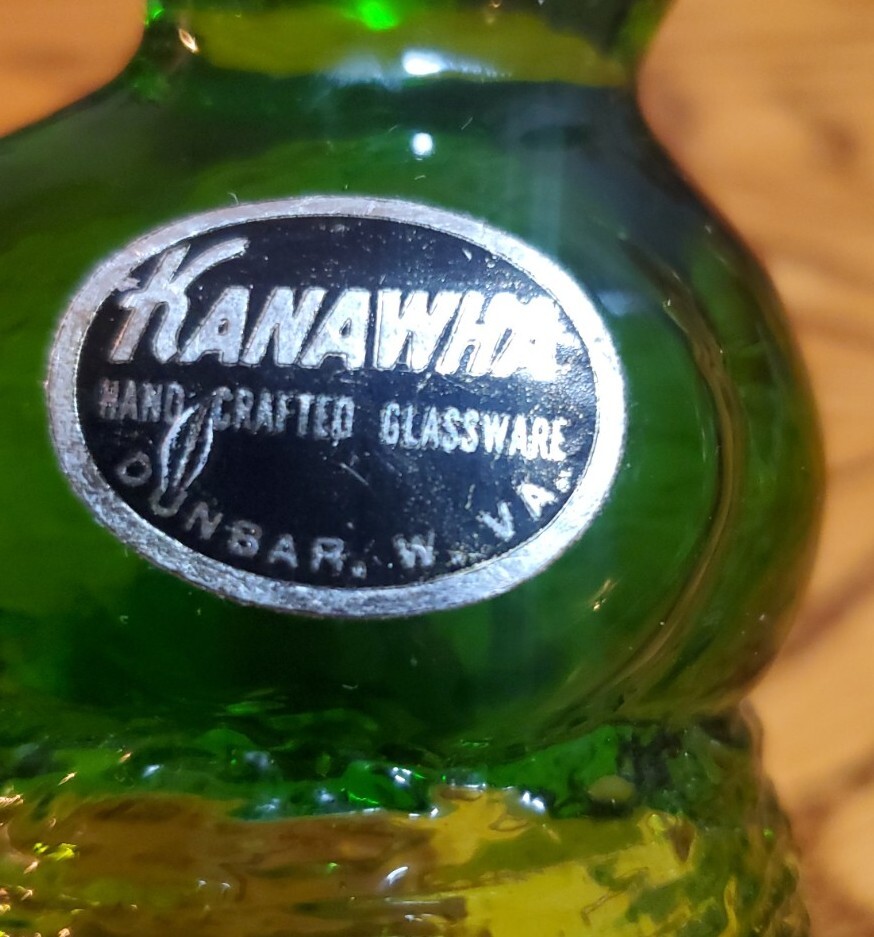 Vintage Hand Blown green Glass Bird on a Nest Figurine Kanawha