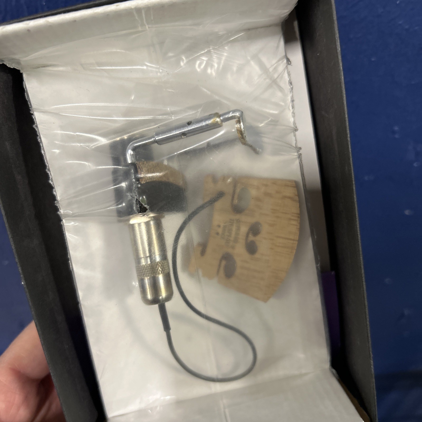 FISHMAN V-200 Professional Violin pickup