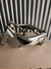 99-02 YAMAHA YZF R6 MAIN FRAME CHASSIS STRIAGHT (FITS: 2001 YAMAHA R6)