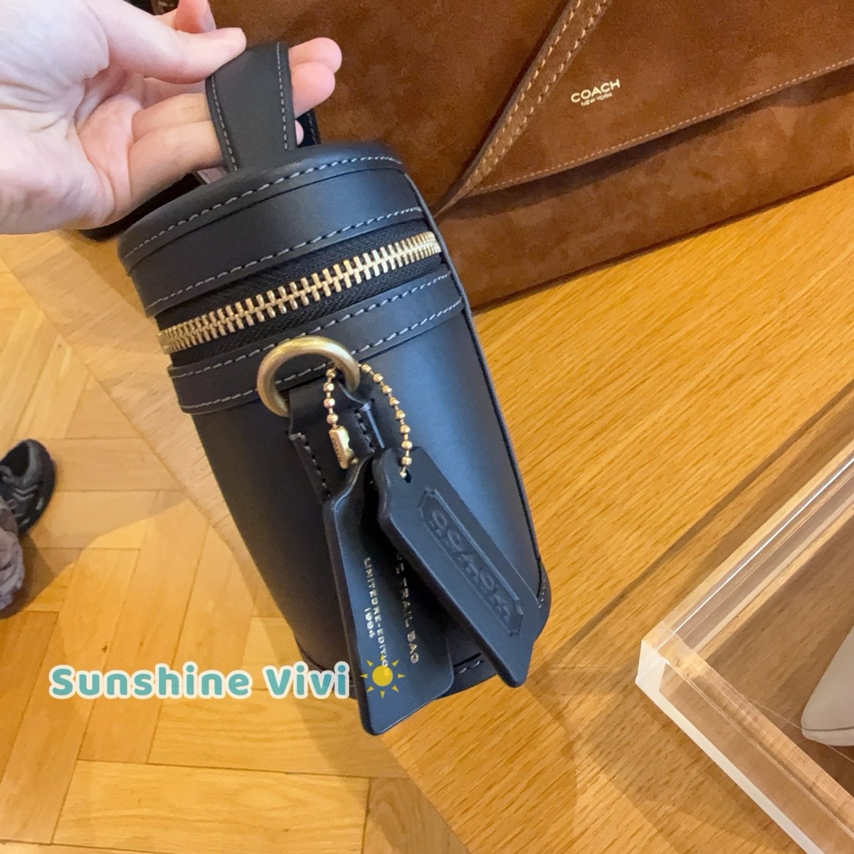 NWT Coach Trail Bag CBG93 Glovetanned leather Brass/Black | eBay