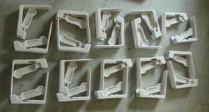 Tablecloth Clips Holding Table Cloth Clamps with spring action 20 Count WHITE