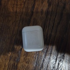Apple AirPods 2nd Generation with Charging Case A1602 A2032 A2031 Genuine Apple