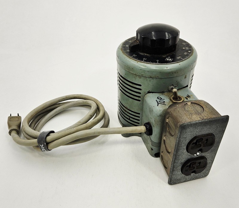 Powerstat Variable Auto Transformer Type 116 0-140 Volt Power Supply - 2 outlets