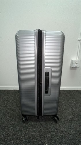 Juego de equipaje rígido Samsonite Element XLT 27" y 20" plateado - Imagen 7 de 8