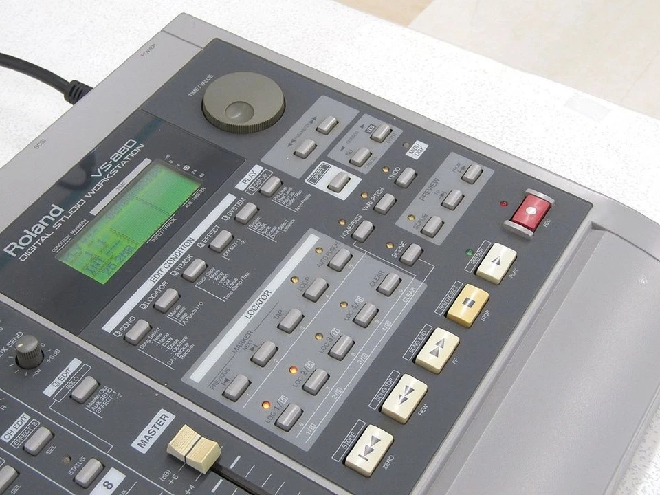 Roland VS-880 Multitrack Recorder Digital Studio Workstation Used Japan Tested - Image 4 of 4