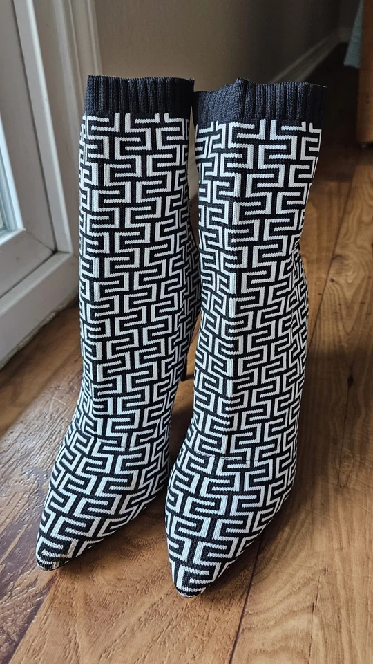 Rouge Helium stretch knit geometric monogram booties, black and white size 9 - Image 2 of 4