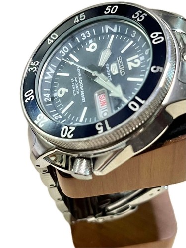 Seiko 5 Sports Cal.7S36 Jour Date 23 Jewels Automatique Acier Inoxydable Montre - Photo 2 sur 5