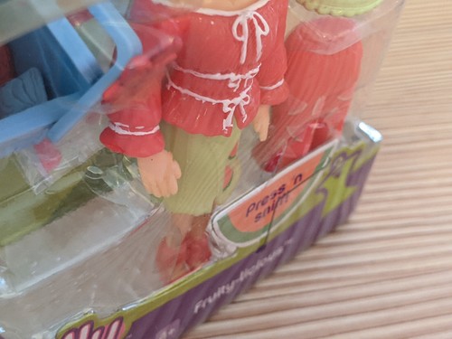 NEW Polly Pocket 2006 - Fruitylicious Press & Sniff - Watermelon Polly - Mattel - Picture 4 of 7