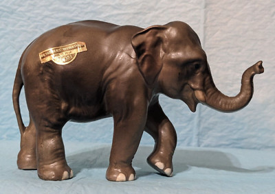 Old HTF Monrovia Hagen Renaker DW Baby Elephant Pasha With Sticker
