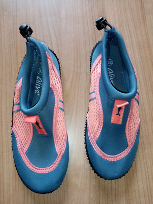 Schwimmschuhe, ALIVE, Gr. 32, genoppte Gummisohle, blau, NEU!