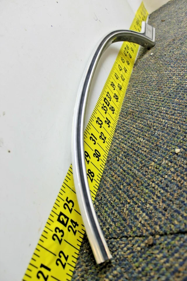 Dodge Monaco 1969 (Bin7) moldura de rueda trasera derecha Mopar OEM usada Foto 3 de 4