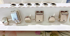 Genuine Chrome Fender Locking F Logo Tuners Machines Pegs with Vintage Buttons