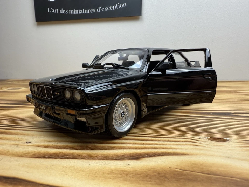 Bburago 1/24 - Bmw 3 Series M3 (E30) 1988 Black 1:24 - BU21100Z - [Neuf] - Photo 3/4