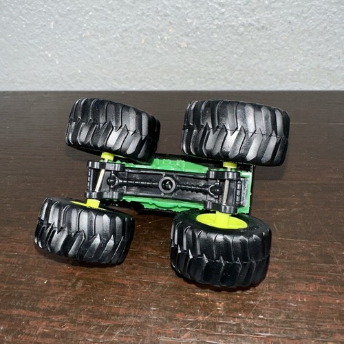 Unbranded Die Cast Monster Truck 1:64 Black/Green Snake - Picture 5 of 5