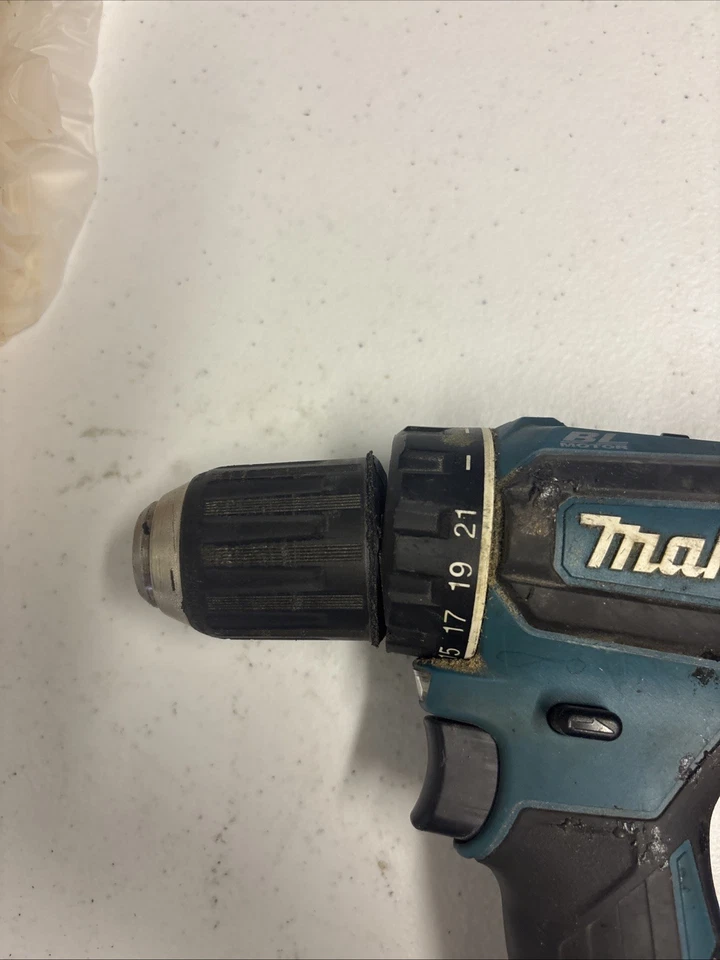 Makita XFD13 Brushless 18V 1/2" Compact Drill/Driver. Works But Needs Repair - Image 2 of 4