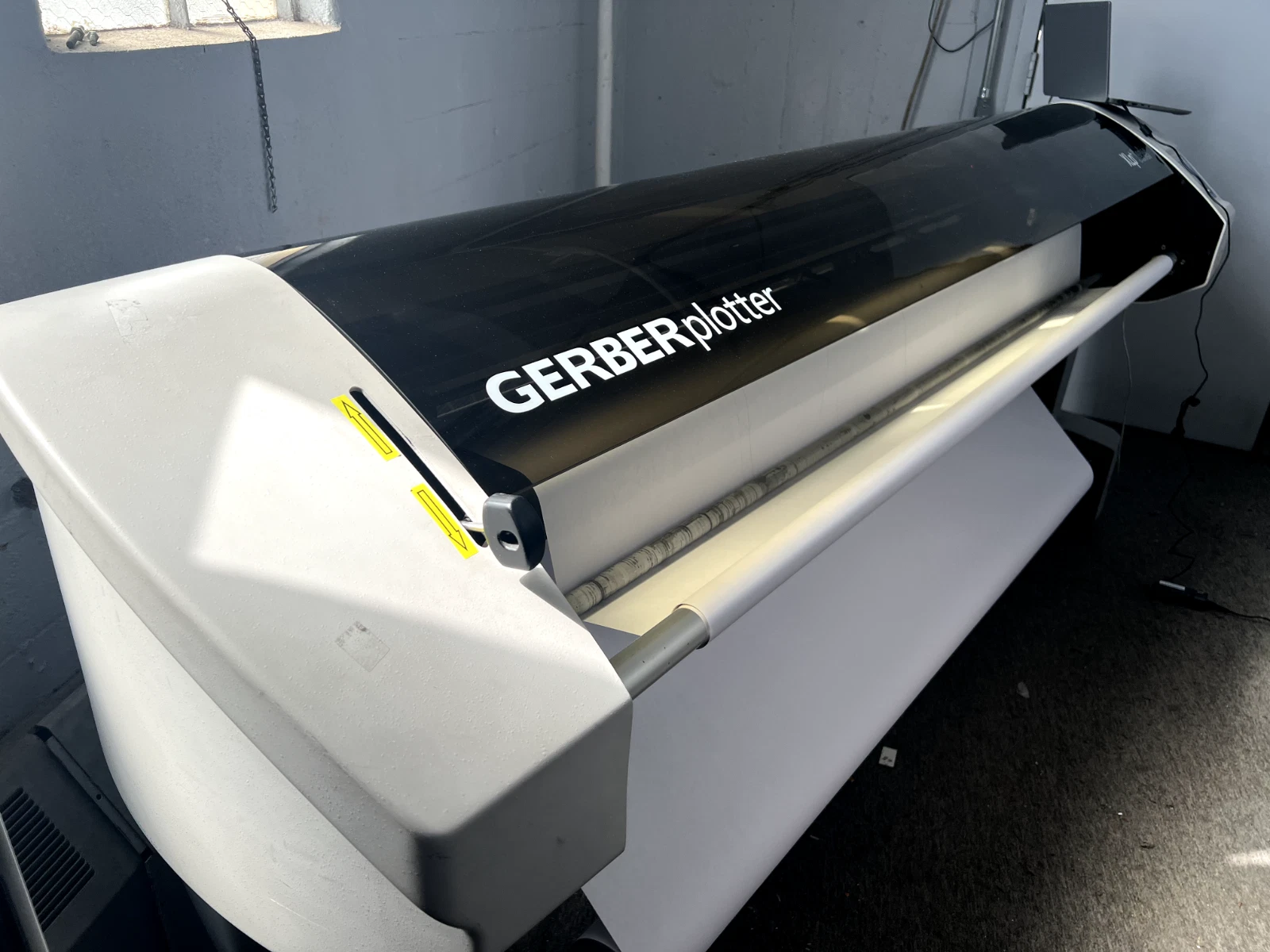 Gerber XLP95 72" Plotter and laptop with printing software
