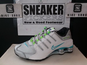 nike shox prata feminino