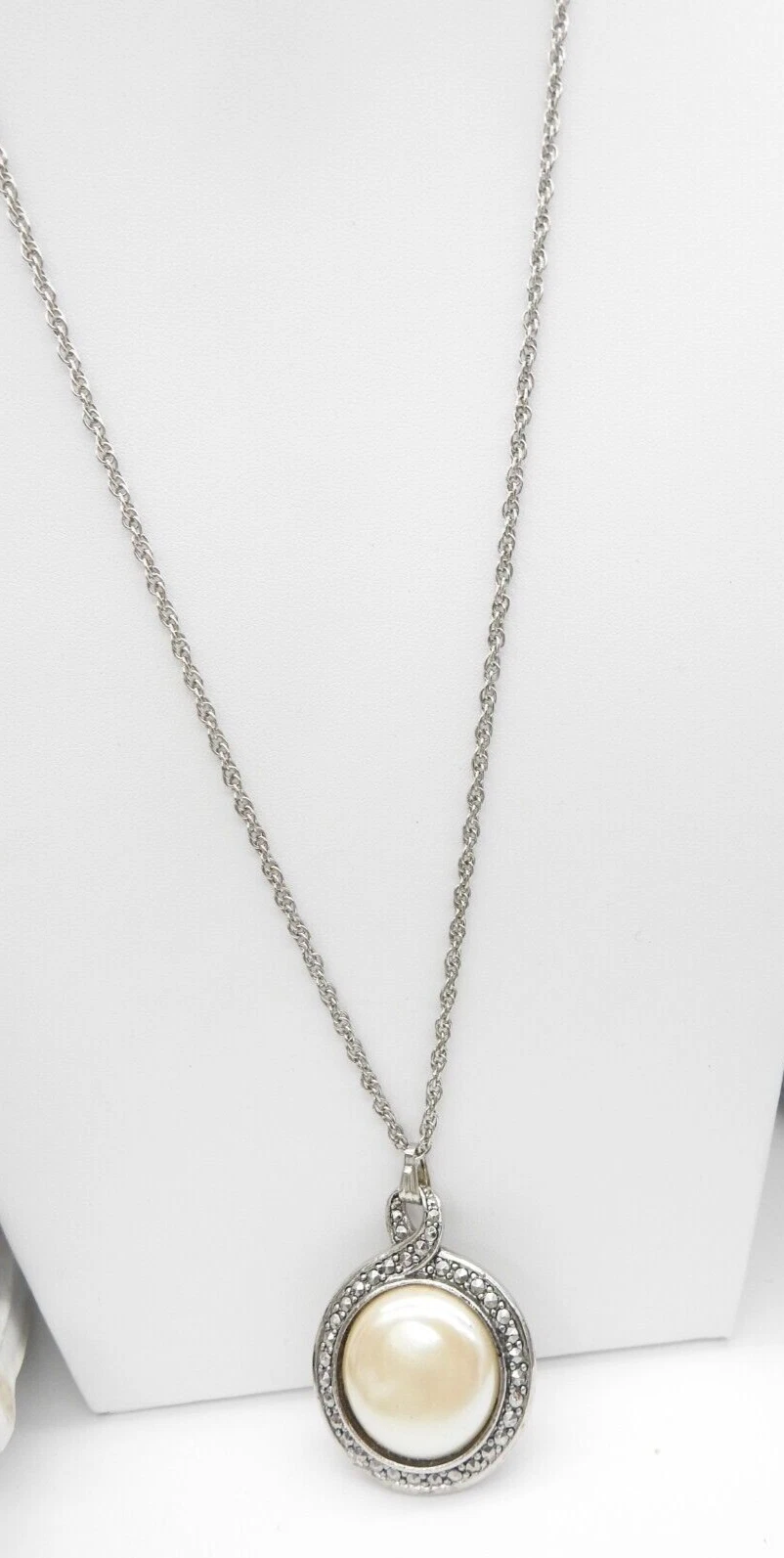 OFF WHITE Collana Catena Marcasite Avon Off Bianca Finta Perla 32" Vintage