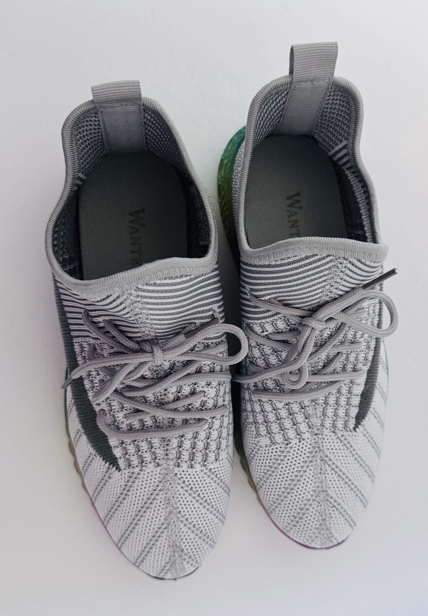 Wanted Pace Sneakers Tennis Shoes Women's Gray Knit Rainbow