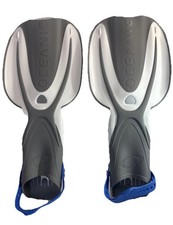 Oceanic Flippers Open Heel Snorkeling Size Small / Medium White/Gray