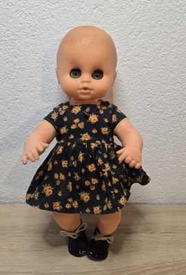 Nette Kunststoff Puppe DDR Doll 38 cm Schlafaugen Sammler Vintage 