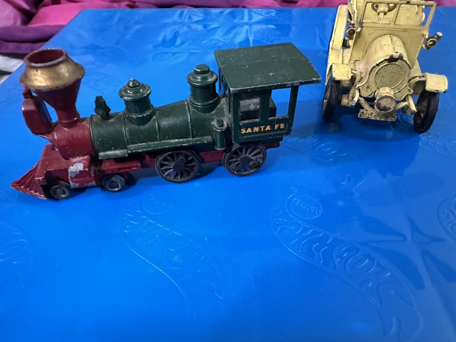 Picture 7 of 24